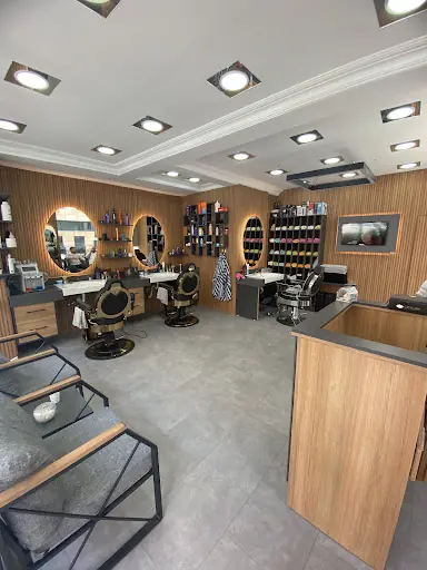 SALOON Dark King