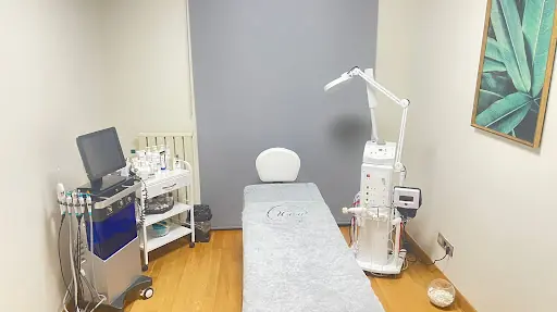 Şeyda Uygur Feel Fit Beauty – Tırnak / Nail Studio, İstanbul
