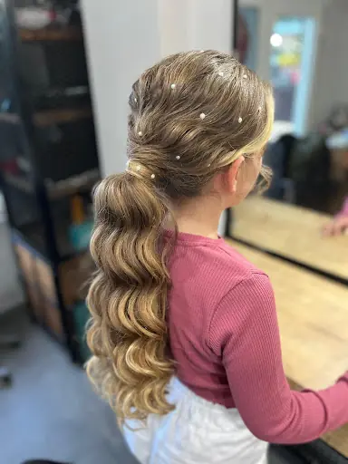 SALON ES KUAFÖR VE GÜZELLİK SALONU – Gelin Kuaförü, Bağcılar, İstanbul (4. fotoğraf)