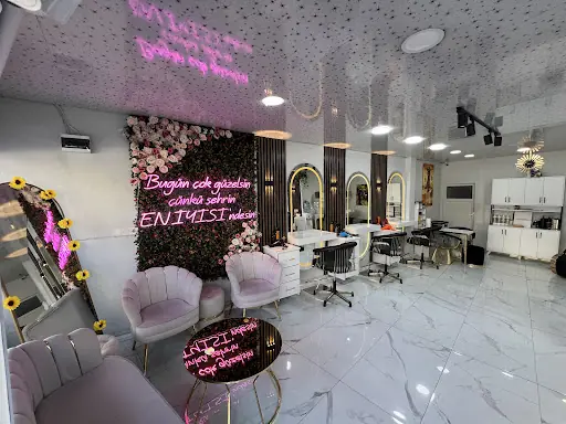 CEMALİ GÜNEŞ HAIR & MAKE UP STUDIO