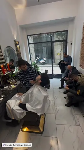 21 Barber 3