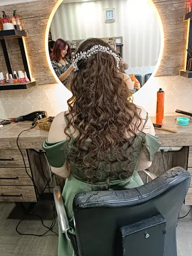 Irem Bayan Kuaförü 2