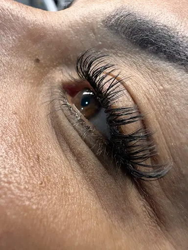 Seren Akar Beauty Studio 4