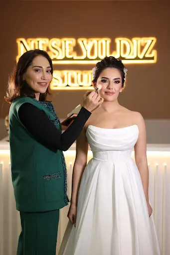 Neşe yıldız hair makeup studio