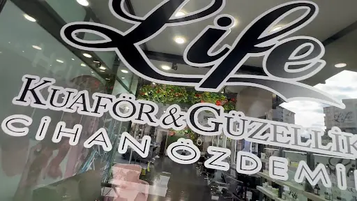 Life Kuaför ve Saç Kaynak Merkezi 3