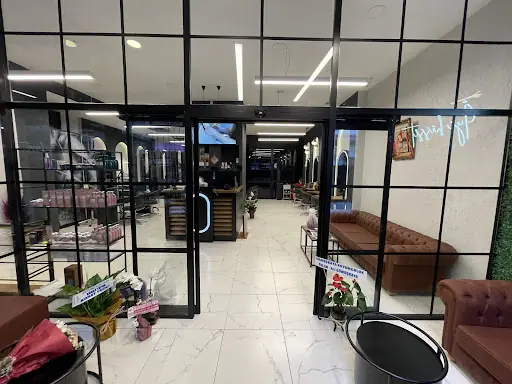 Selçuk Reisoğlu Hair Artist Kuaför ve Güzellik Salonu 4