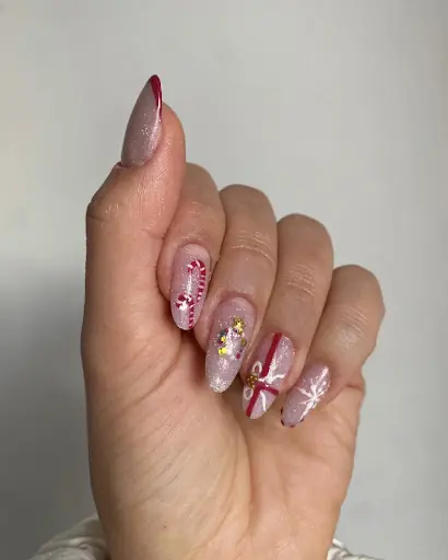 Ayşin Ege Nail Lounge Protez Tırnak 3