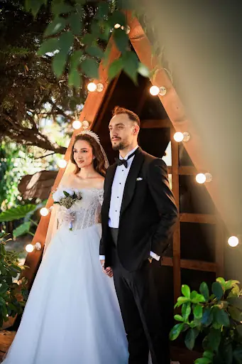 Nisanur Bursa Gelinlik & Saç Türban Tasarımı – Kaftan, Nişanlık, Kınalık 5