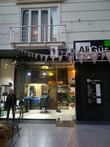 Ali Gür Kuaför Hair Club Şerifali – Tırnak / Nail Studio, Ümraniye, İstanbul (3. fotoğraf)