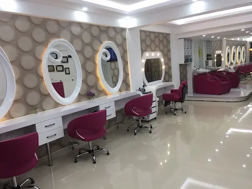 Reina Asrın Coiffeur & Güzellik Salonu 2