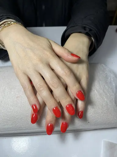 TUĞÇE FAZLIOĞLU NAIL & BEAUTY 4