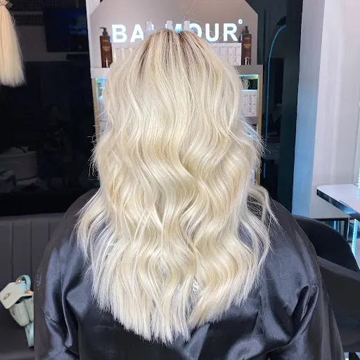 Beyaz Yıldırım Hair & Make-up Studio 2