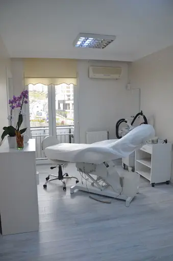 EŞİYOK GÜZELLİK SALONU 3