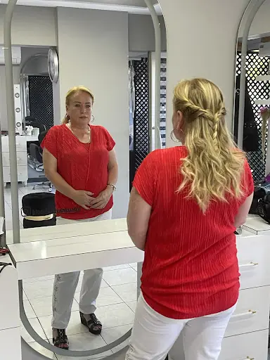 BLONDE BAYAN KUAFÖR 3