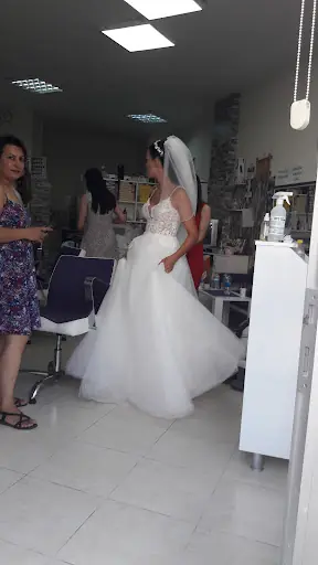 SALON SİHİRLİ TARAK & GÜZELLİK SALONU