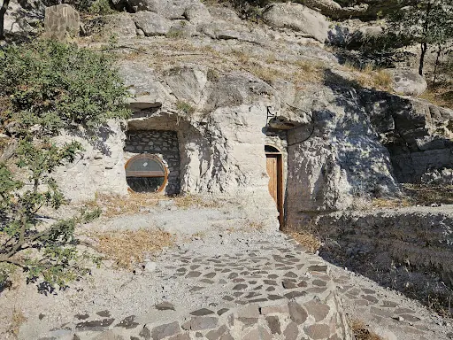 Seben Kayaevleri
