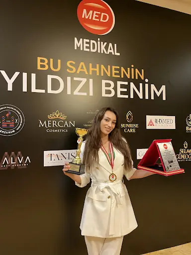 Esra Ünver Saç & Türban Tasarım
