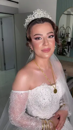 Glow House Hair & Make Up Studio 2