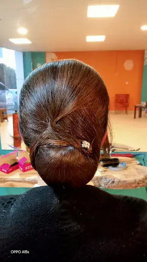 Dishe Hair & Beauty 2