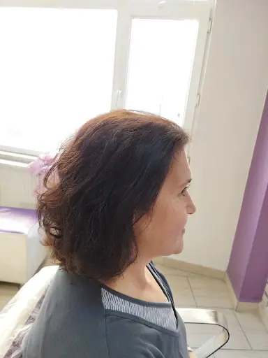 Nihal Bayan Kuaförü & Nails By İlayda 4