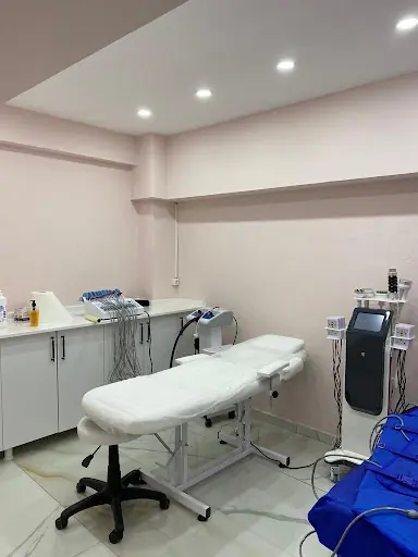 Aliss Nail & Beauty 2