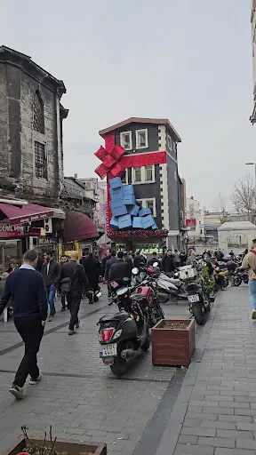 Şeref Han – Diğer (Güzellik), İstanbul (3. fotoğraf)