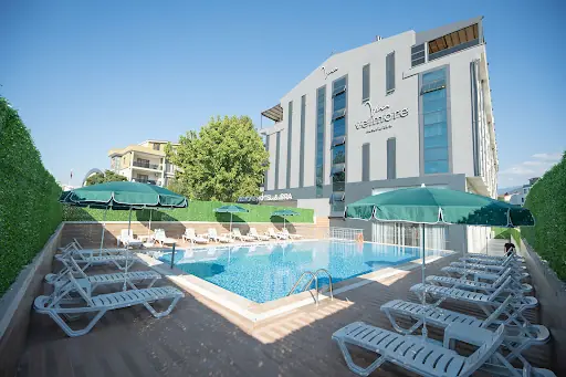 VELMORE HOTEL & SPA 2