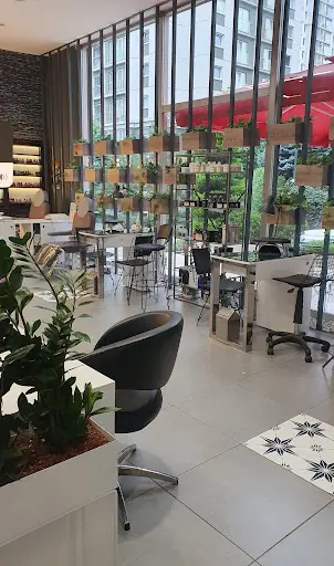 EWA SALON 4