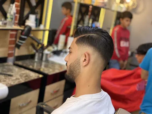 Fenomen Saç Tasarım Merkezi