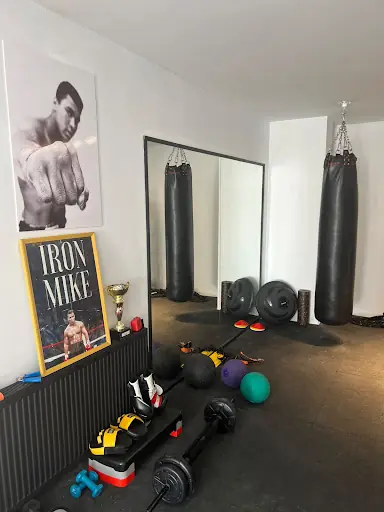 Aura Sports Club 4