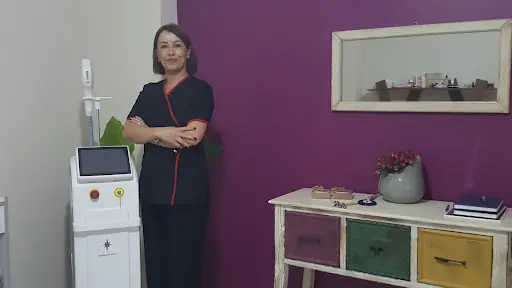 GÜLCAN AYDIN KAŞ TASARIMI VE KALICI MAKYAJ UZMANI 2