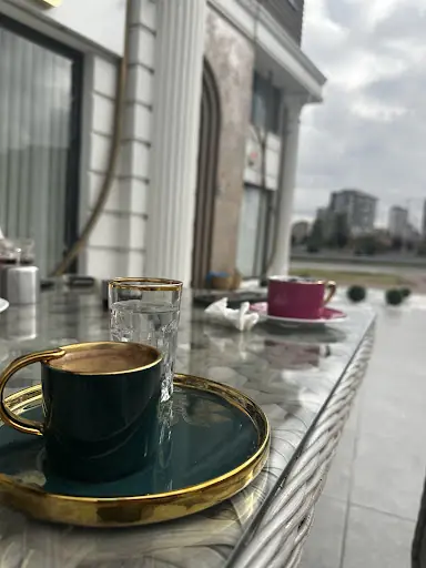 Birce Göksal Beauty Studio 3
