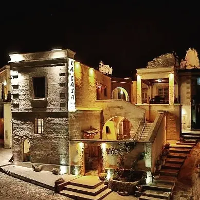 Cappadocia Fairy Chimneys Selfie Cave Hotel 4