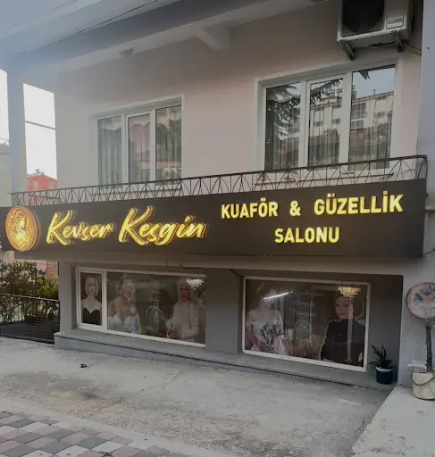 Mavi inci güzellik salonu