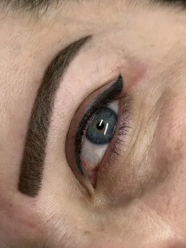 Bijela cosmetic&beauty 2
