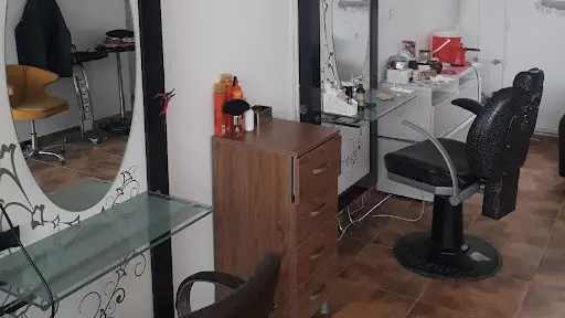 Esra Bayan Kuaförü