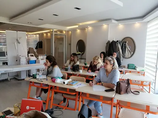 M. E. B SELEN GÜZELLİK AKADEMİ 4