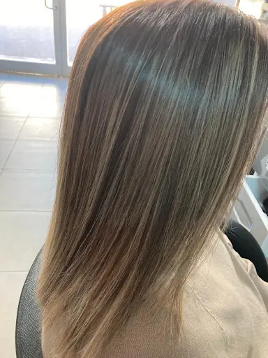 Merve Bayan Kuaförü 3