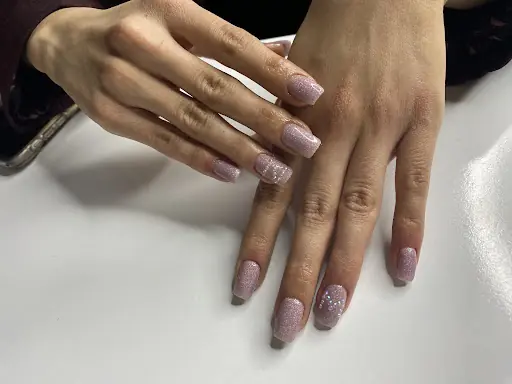 BERFİN TOPÇU GÜZELLİK SALONU 4