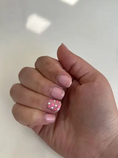 Shine Lash & Nails - Tuzla Protez Tırnak ve İpek Kirpik
