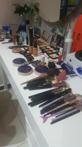 NS ROYAL BEAUTY CENTER