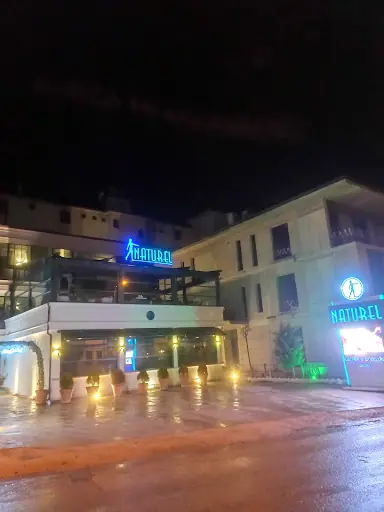 Naturel Kuaför ve Güzellik Salonu