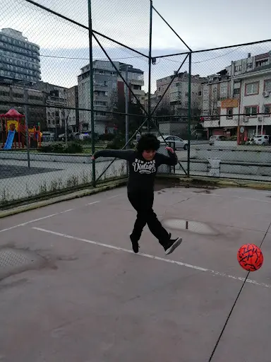 T.C. KAĞITHANE BELEDİYESI PAZAR YERİ PARKI