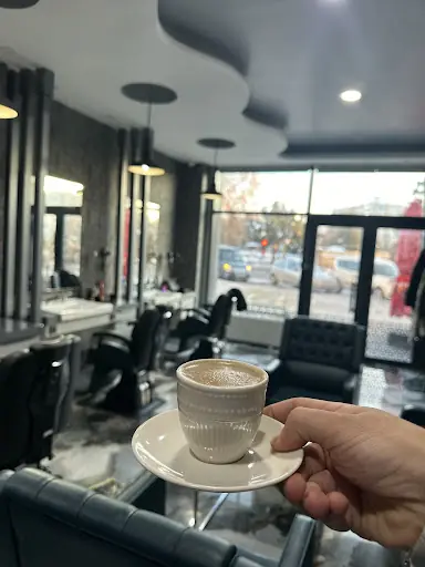 FAHRETTİN USLU Saç tasarım Merkezi erkek kuaförü 4