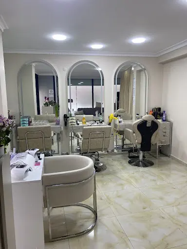 Zümrü’dü Anka Güzellik Salonu