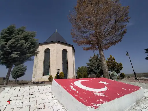 Ballı Baba Türbesi