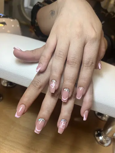 Kar Altunbas Beauty 4