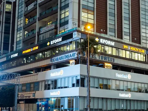 Eform Spor Merkezi & Spa Masaj Salonu Yüzme havuzu Hamam Sauna 4