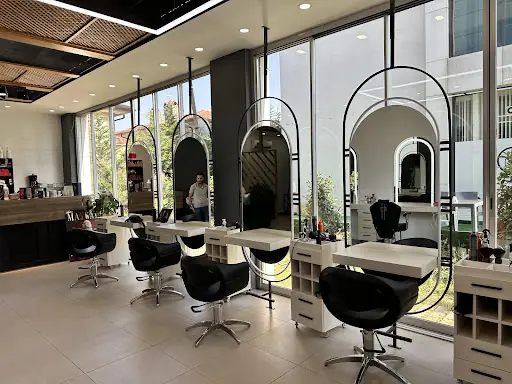 Haircut Studio Ömer & Özgür 4