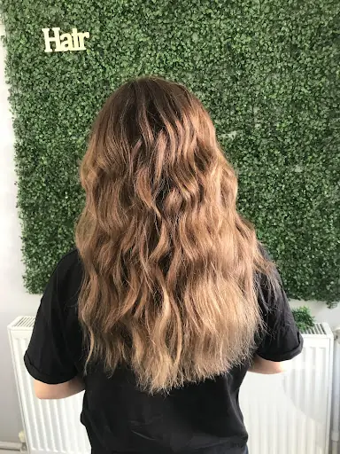H&S Hair Works Bayan Kuaförü 3